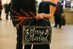 how to plan a holiday pop-up wedding